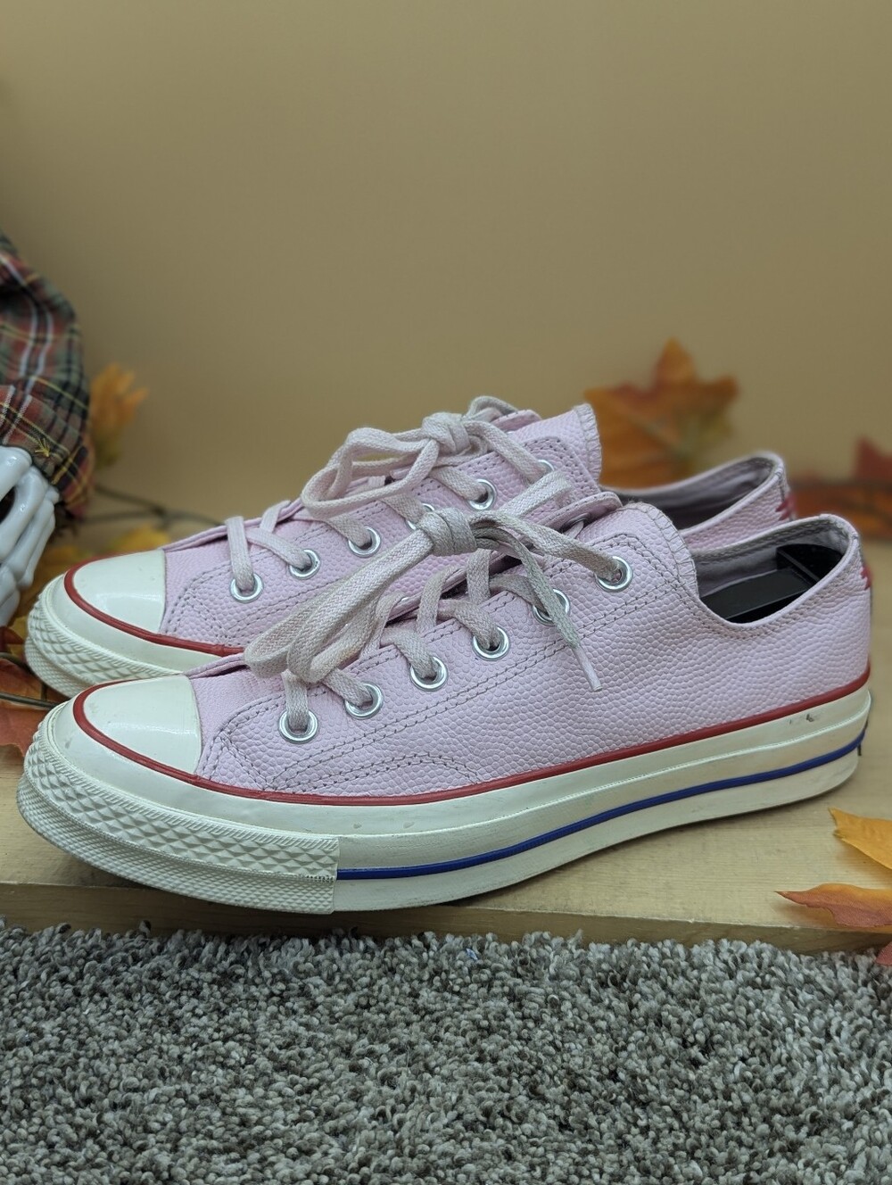 Converse Chuck Taylor All Star Pink Leather Women's Size 8.5 Low Top Shoes
